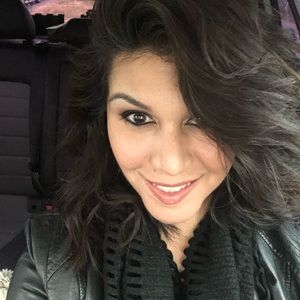 Meet your Posher, Adriana